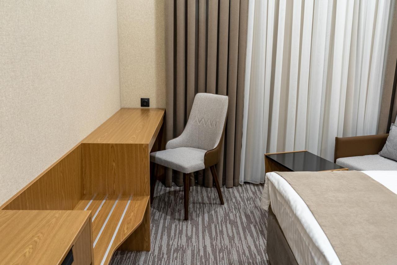 Mirzo Hotel Ташкент Екстериор снимка