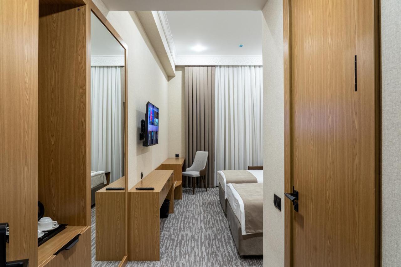 Mirzo Hotel Ташкент Екстериор снимка
